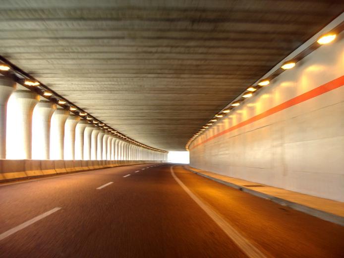 Самый длинный дорожный туннель в мире